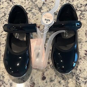 Girls tap shoes